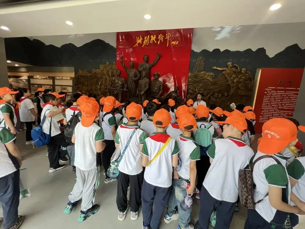 【幸福研学】幸福研学路精彩向未来——焦东路小学三年级开展红色研学活动
