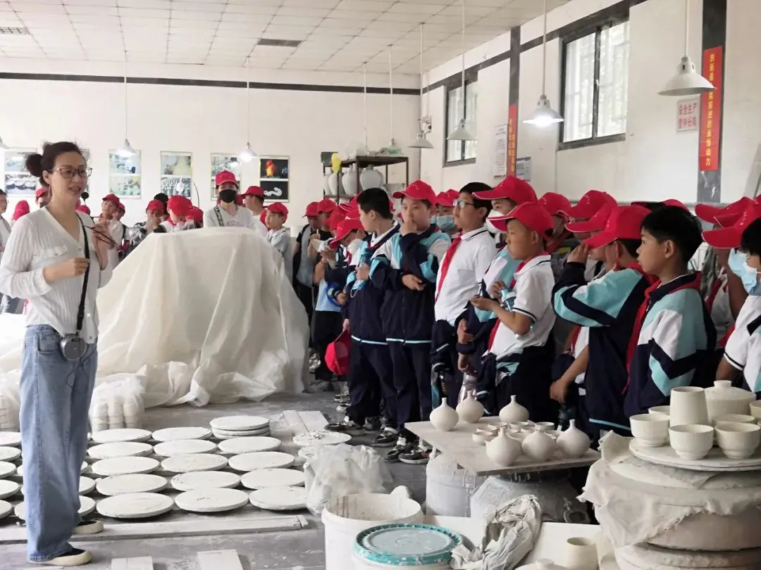 【启悦德育】感受绞胎魅力 传承非遗文化 —东环小学研学活动掠影